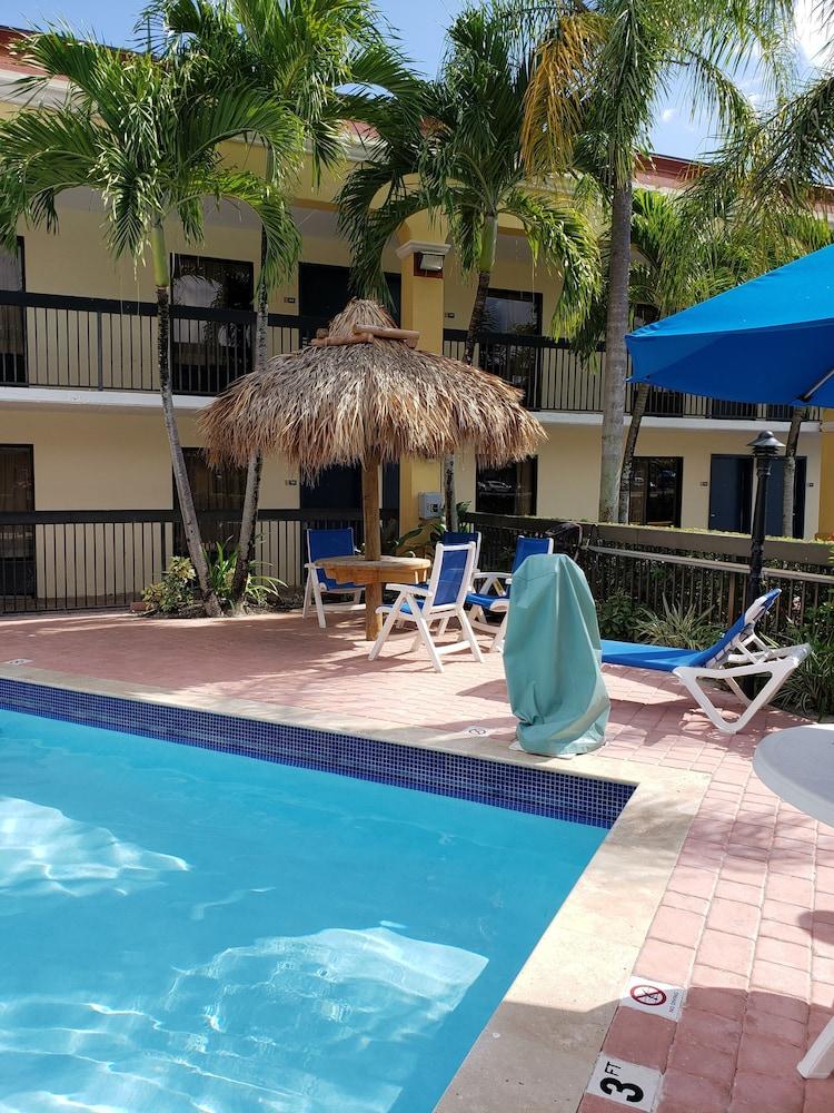 Days Inn By Wyndham Florida City Exteriör bild