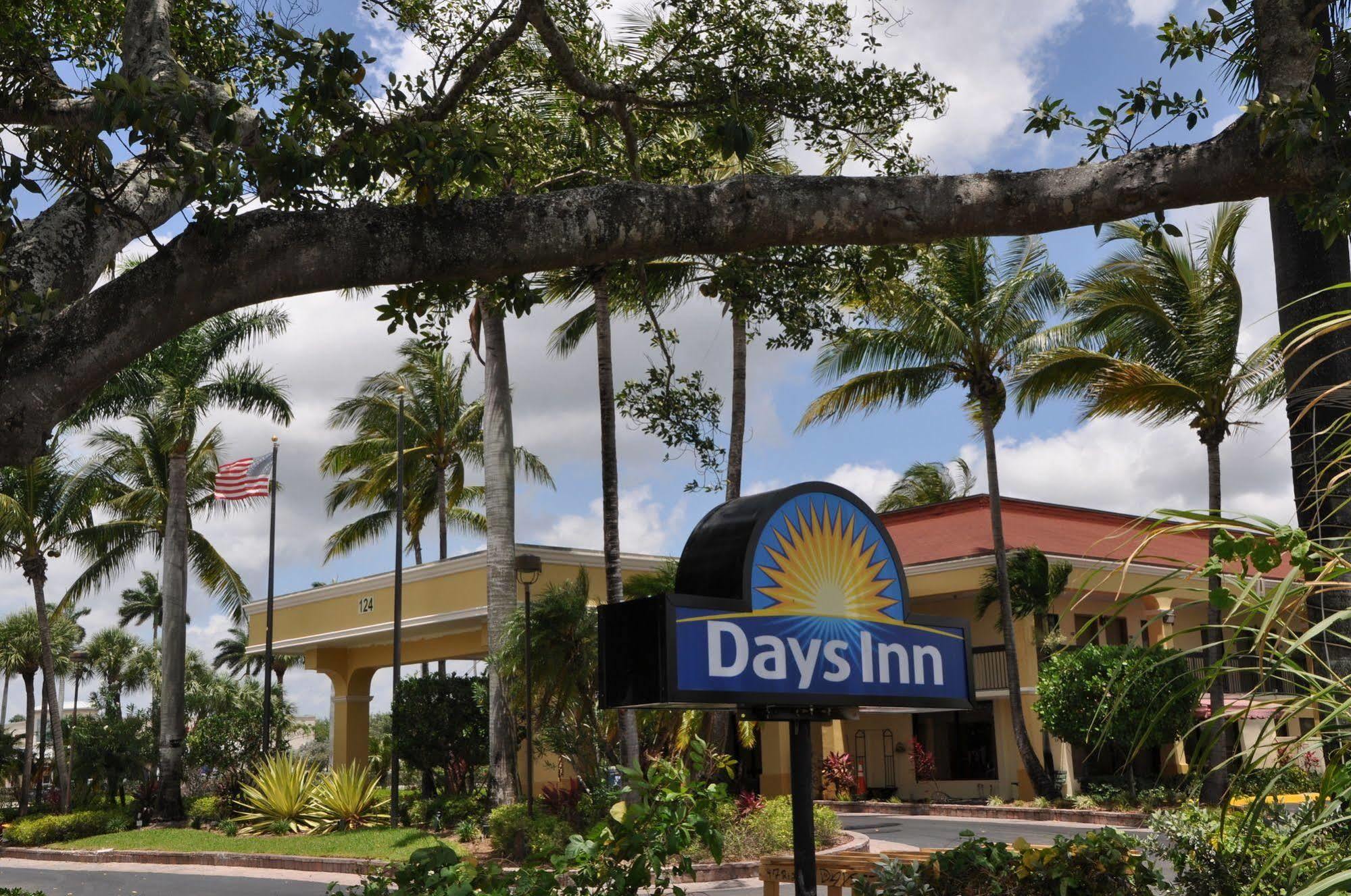 Days Inn By Wyndham Florida City Exteriör bild